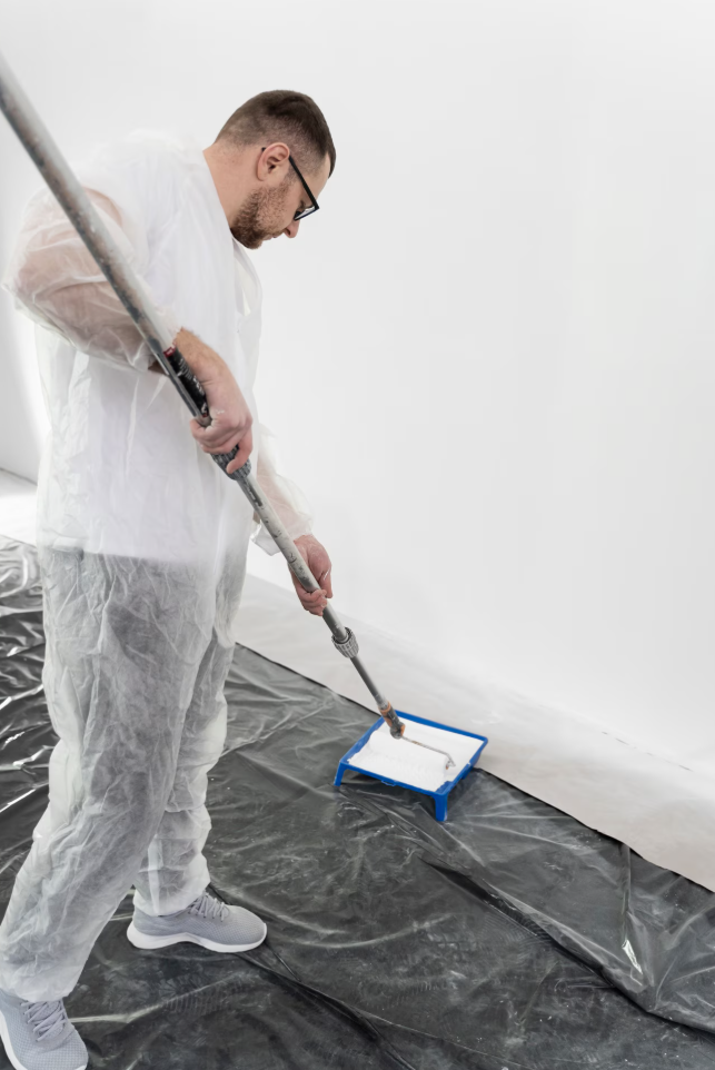 Håndværker ved arbejde på ejendom